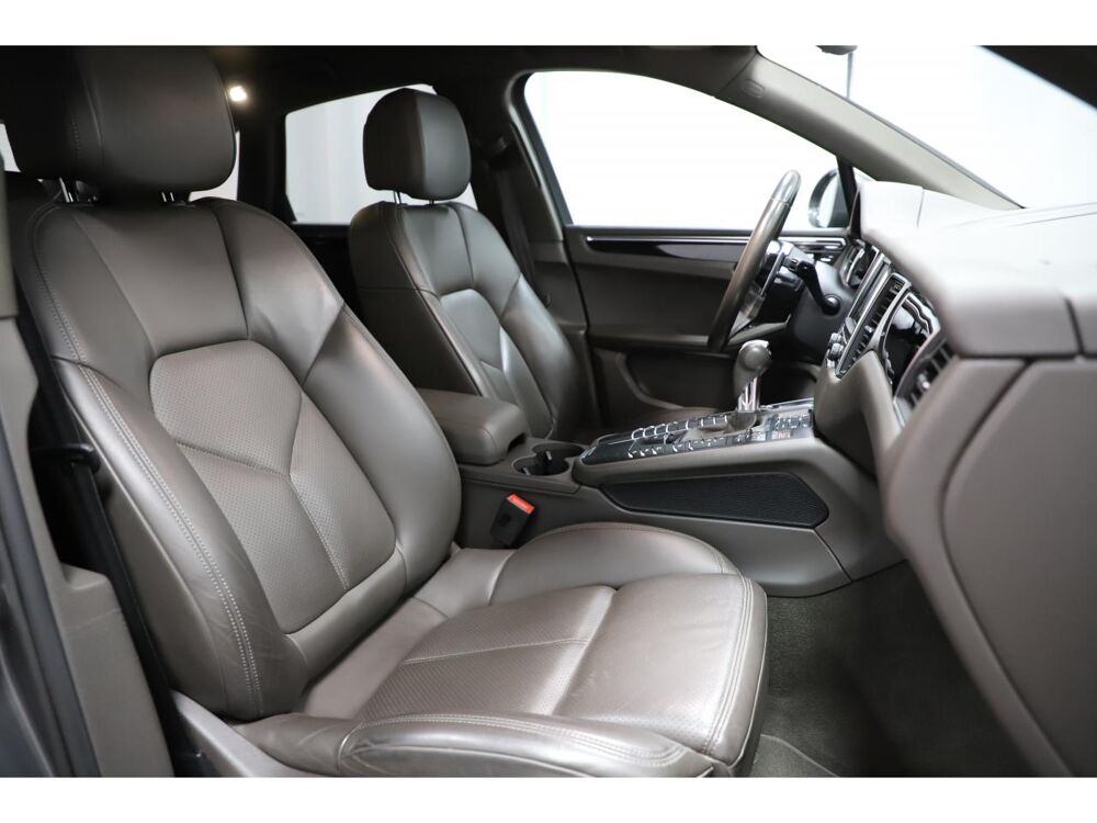 Macan S 3.0i V6 - PDK 2015 occasion 06550 La Roquette-sur-Siagne
