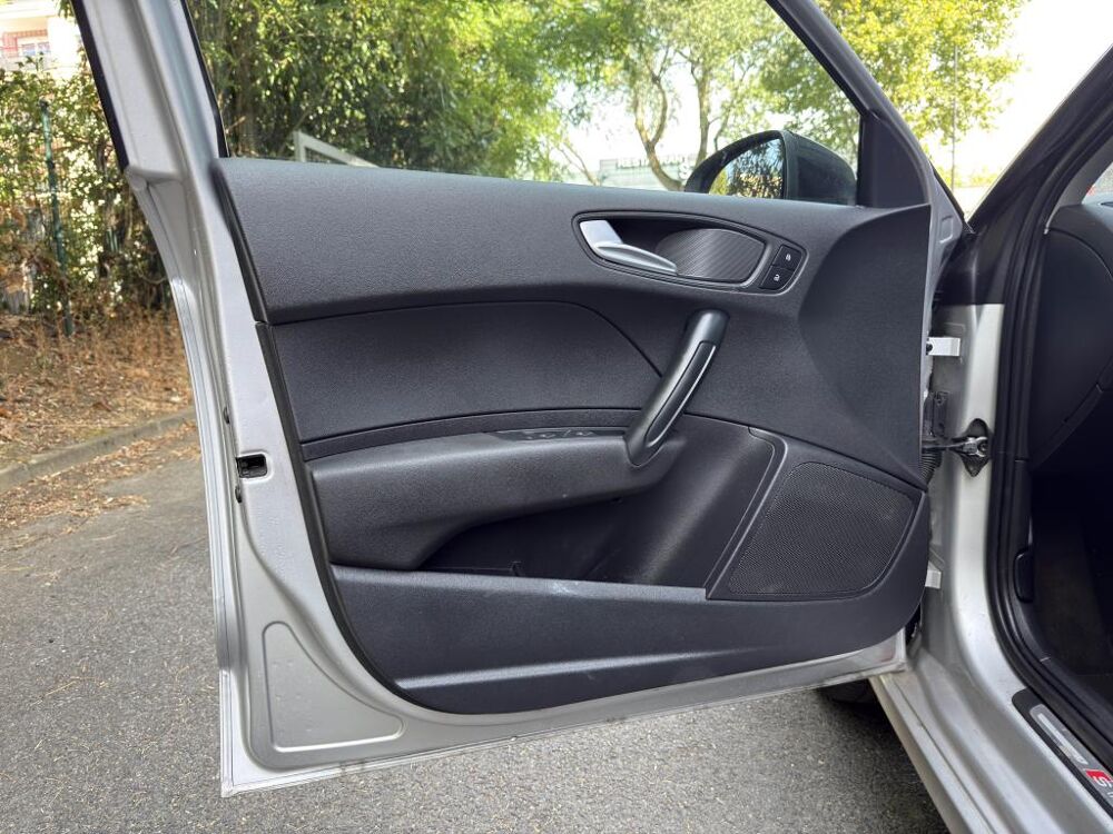A1 Sportback 1.2 TFSI - 86 - Start/Stop SPORTBACK S line PHASE 2013 occasion 77185 Lognes