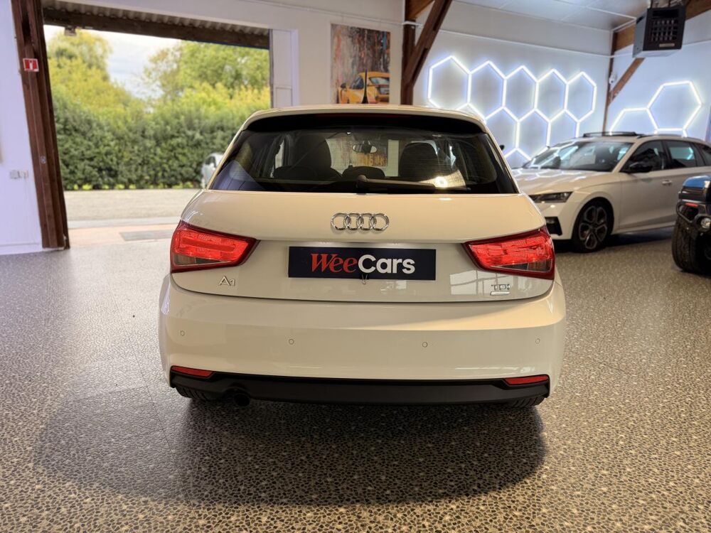 A1 SPORTBACK 1.4 TDI 90CH GARANTIE 12 MOIS 2015 occasion 16000 Angoul&ecirc;me