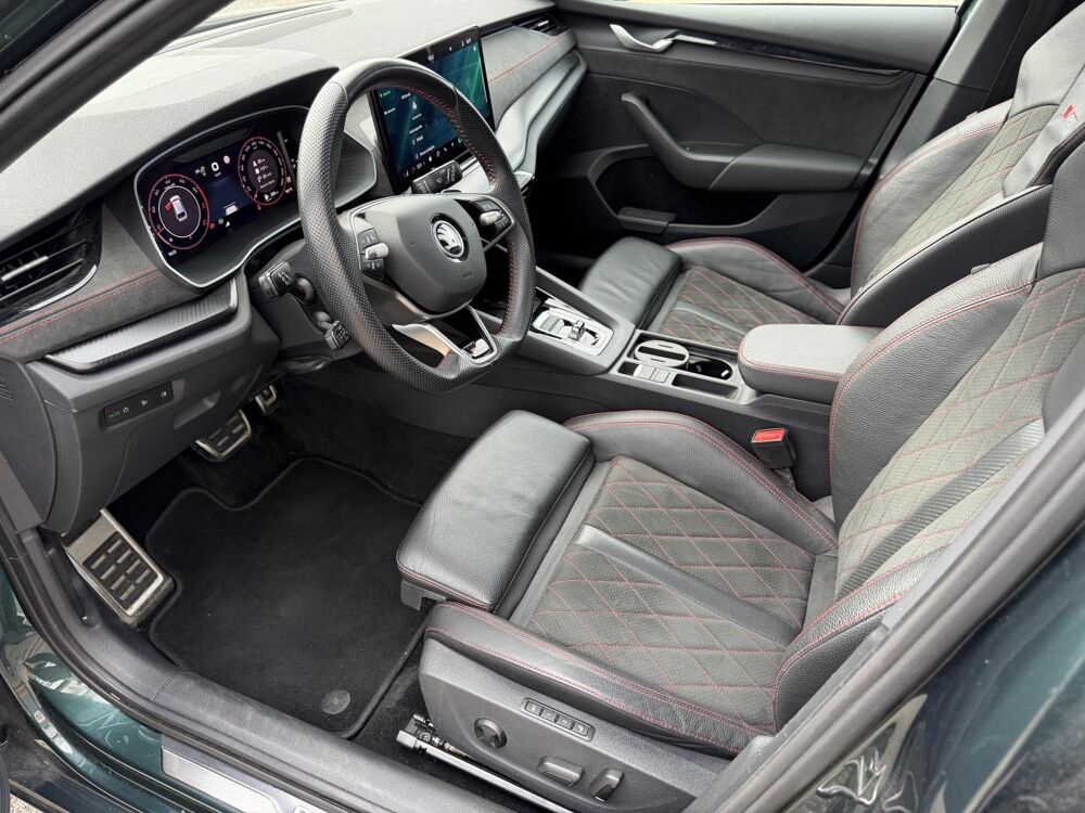 Octavia RS Combi 2.0 TFSI 265 DSG 7 DCC pilot&eacute;es Phase 2 2024 occasion 38330 Montbonnot-Saint-Martin