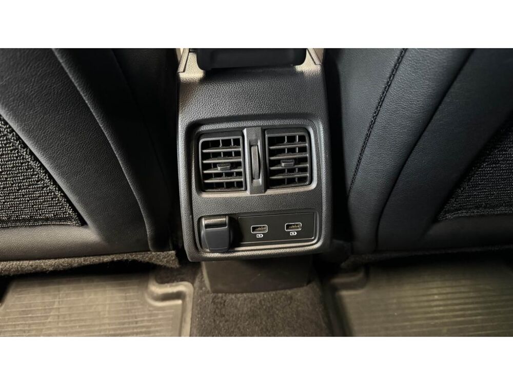 Captur 1.6 E-Tech 145 - Camera 360 - Volant Chauffant - Entretien 2024 occasion 60740 Saint-Maximin