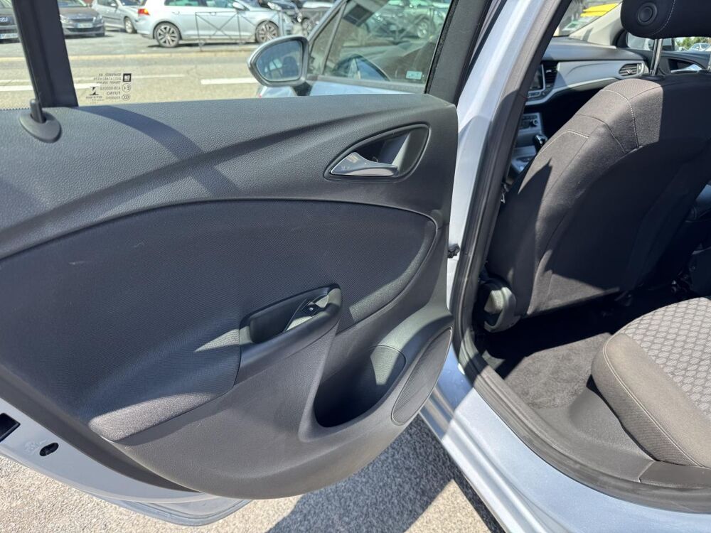 Astra Sports Tourer BVA 1.6 CDTI - 136 Gps + Radar AR + Clim 2017 occasion 19100 Brive-la-Gaillarde