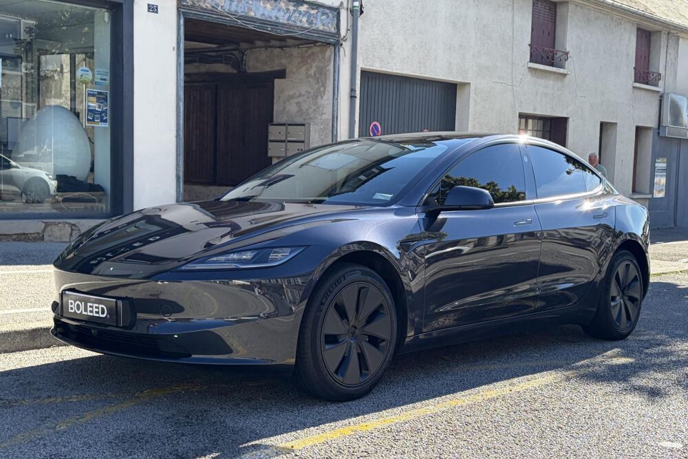 Model 3 TESLA GRANDE AUTONOMIE PREMIUM LONG RANGE AUTOPILOT INT&Eacute;RIEU 2026 occasion 78760 Jouars-Pontchartrain