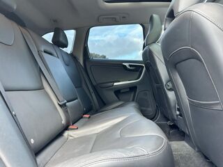 XC60 D4 AWD 181CH BVA GEARTRONIC XENIUM ENTRETIEN A JOUR - GARAN 2013 occasion 33450 Montussan