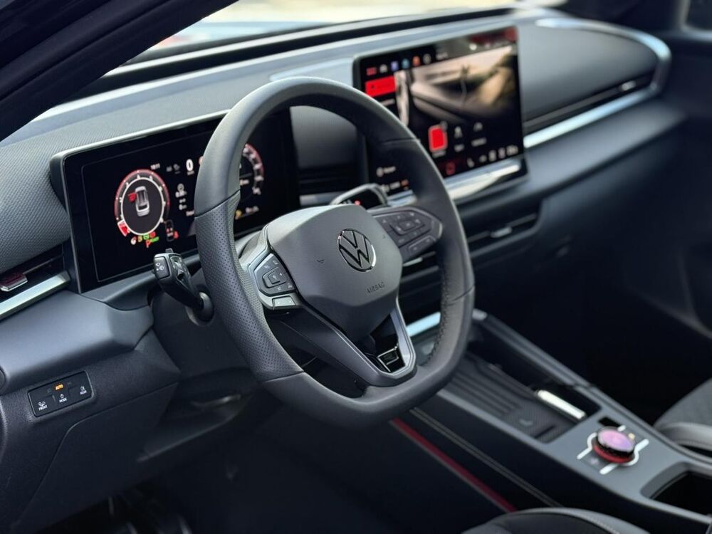 T-ROC 1.5 eTSI Hybrid DSG7 150 R-Line avec IQ Light et Hayon &eacute;lect 2026 occasion 35300 Foug&egrave;res
