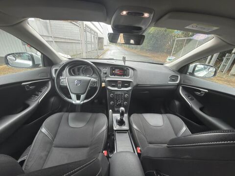 V40 T2 - 122  BERLINE Momentum Business PHASE 2 2016 occasion 77185 Lognes