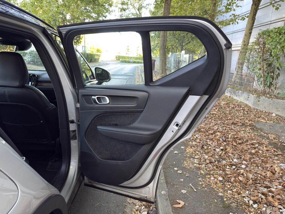 XC40 D4 AWD AdBlue - 190 - BVA Geartronic R-Design 2018 occasion 77185 Lognes