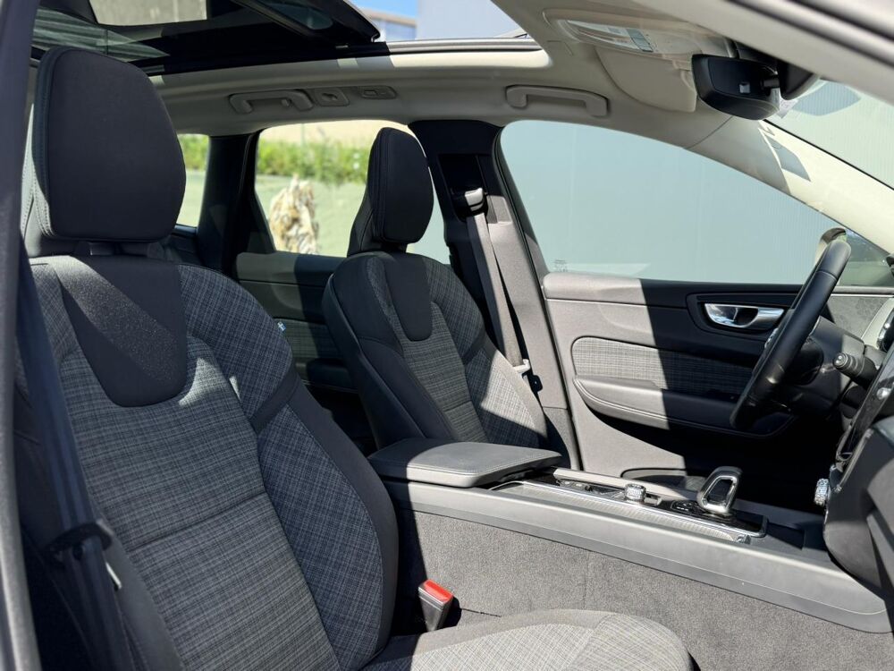 XC60 T6 AWD PHEV 350 Plus Style Chrome avec T.O 2024 occasion 35300 Foug&egrave;res