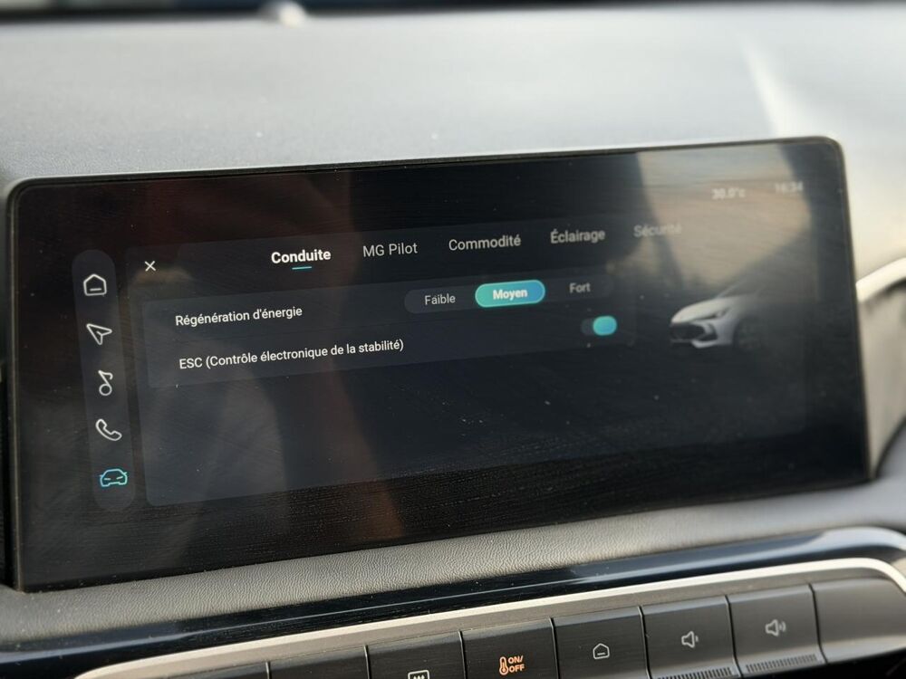 MG3 1.5 Hybrid+ 195 Comfort avec Cam&eacute;ra et Apple Car Play 2024 occasion 35300 Foug&egrave;res