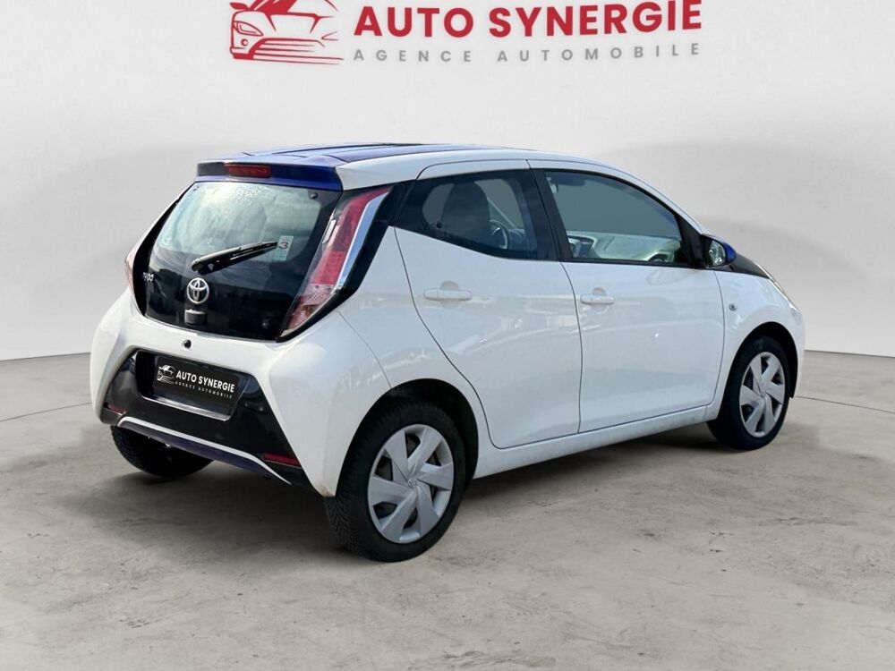 Aygo 1.0 VVT-i II 2017 x-play PHASE 1 2017 occasion 13400 Aubagne
