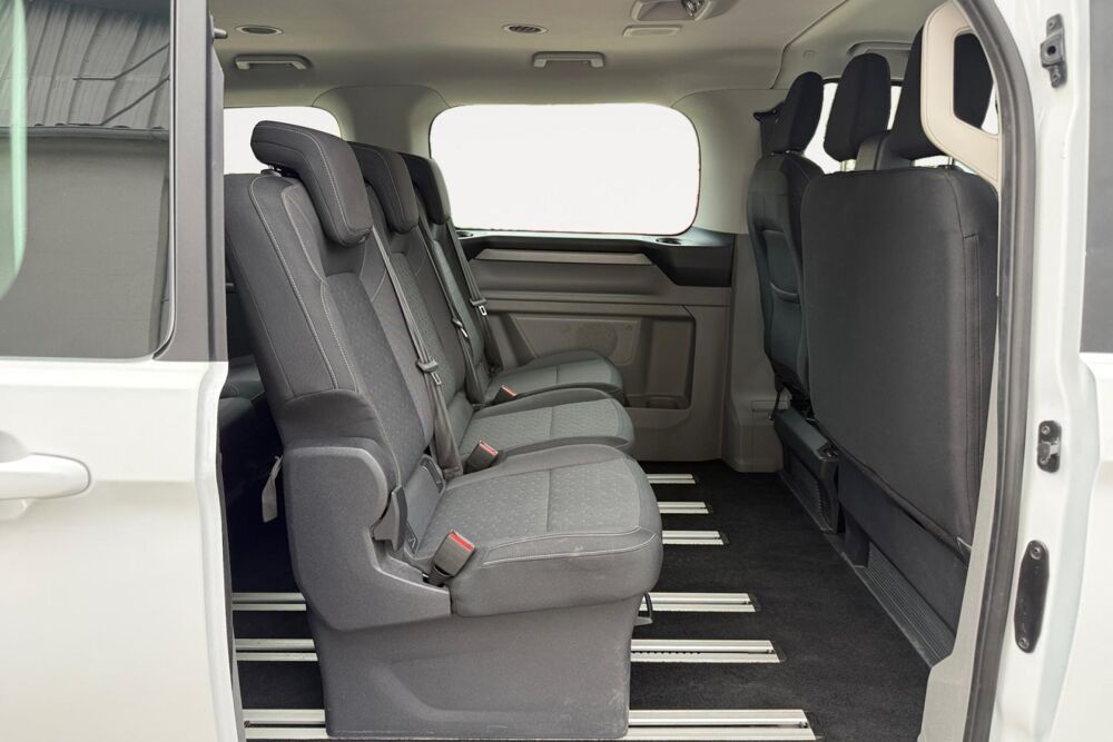 Tourneo VP II 320 L2 2.0 ECOBLUE 150 TITANIUM 9PL BVM6 2024 occasion 38550 Clonas-sur-Var&egrave;ze