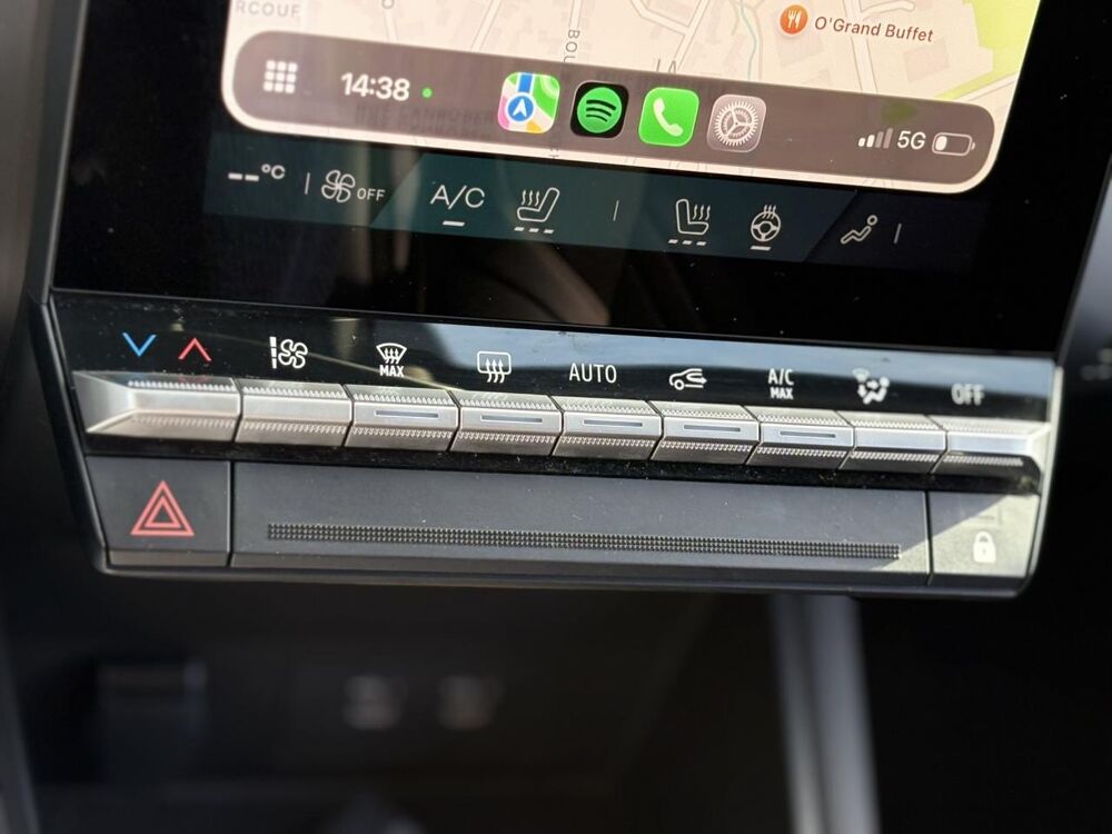 Symbioz E-Tech Full Hybrid 145 Iconic avec Cam&eacute;ra 360&deg;, et Hayon mai 2025 occasion 35300 Foug&egrave;res