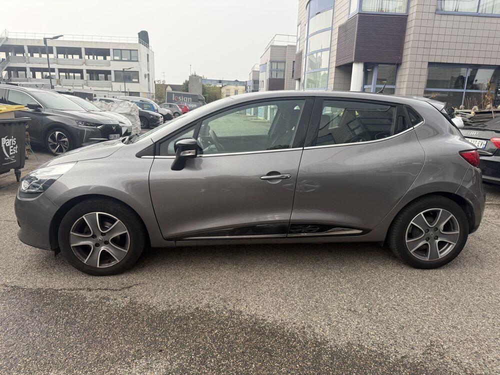 Clio 0.9 TCe - 90 Zen SUIVI RENAULT GARANTIE 12 MOIS 2015 occasion 94360 Bry-sur-Marne