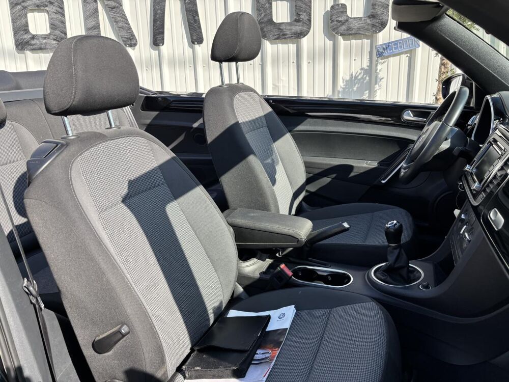 COCCINELLE II Coccinelle Cabriolet 1.2 16V TSI - 105 COCCINELLE 2013 CABRI 2013 occasion 83490 Le Muy