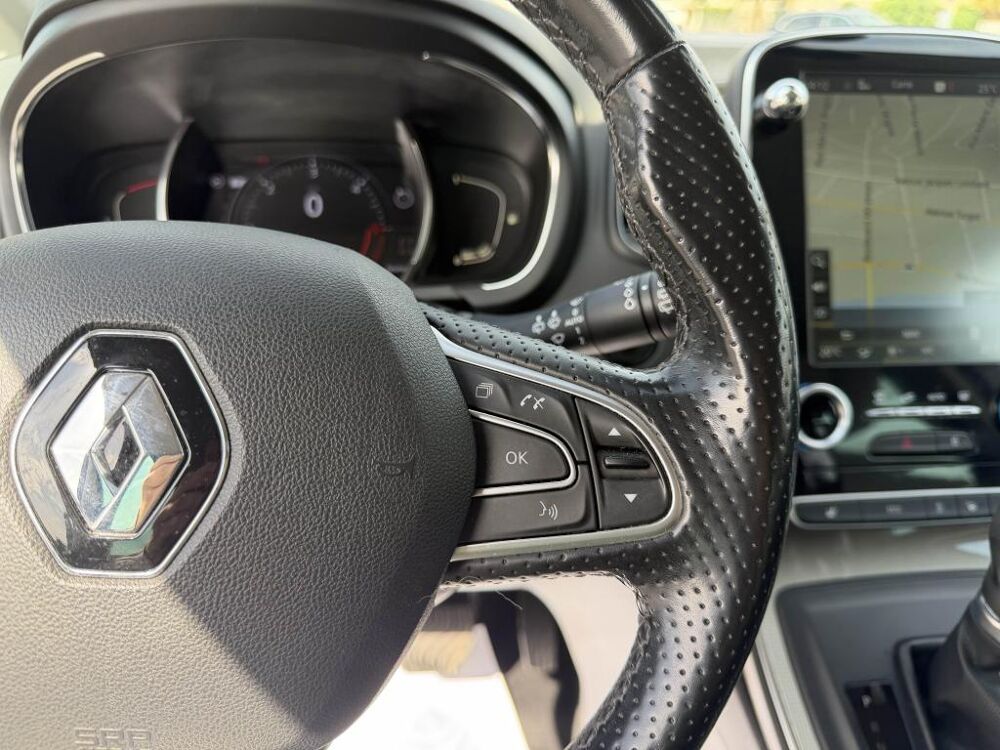 Sc&eacute;nic 1.6 Energy dCi - 160 Bva 7pl Initiale Paris gps + clim + cam 2018 occasion 19100 Brive-la-Gaillarde