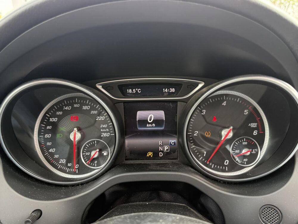 Classe CLA 200 d 7G-DCT Fascination Pack AMG ? Phase 2 ? Toit ouvrant ? 2016 occasion 49070 Beaucouz&eacute;