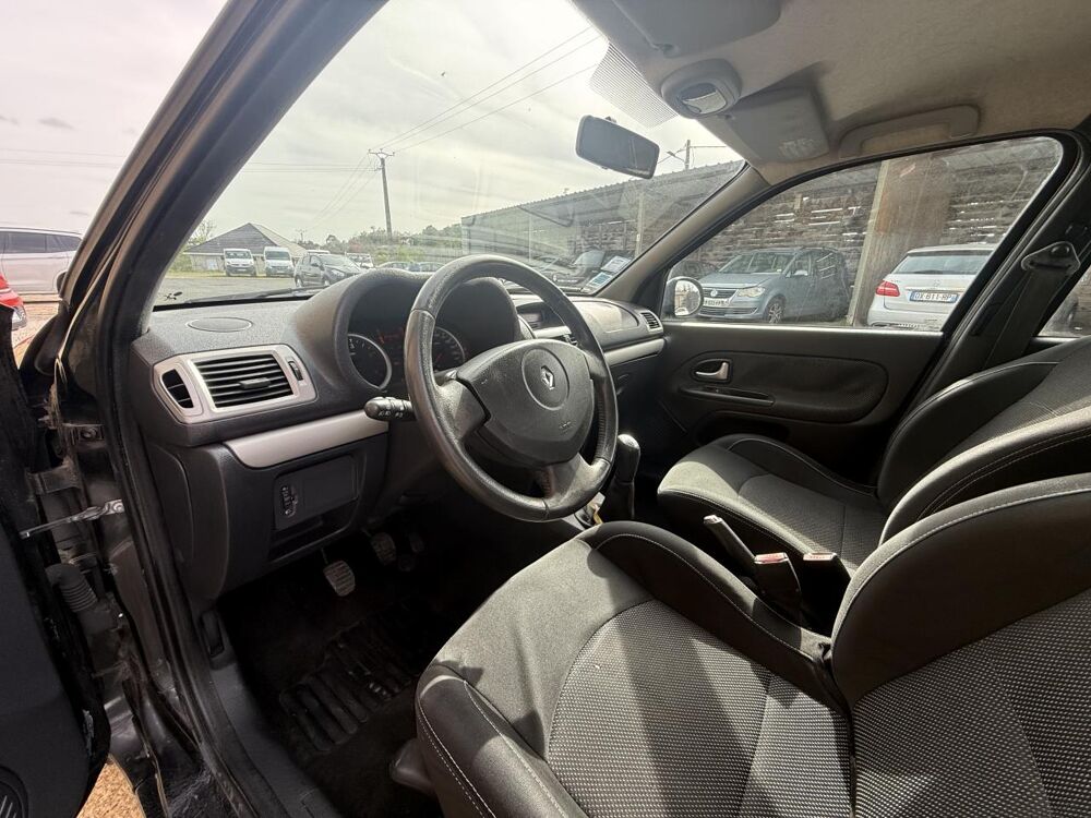 Clio 1.5 dCi - 65 II BERLINE Campus Evolution Dynamique PHASE 5 2010 occasion 19100 Brive-la-Gaillarde