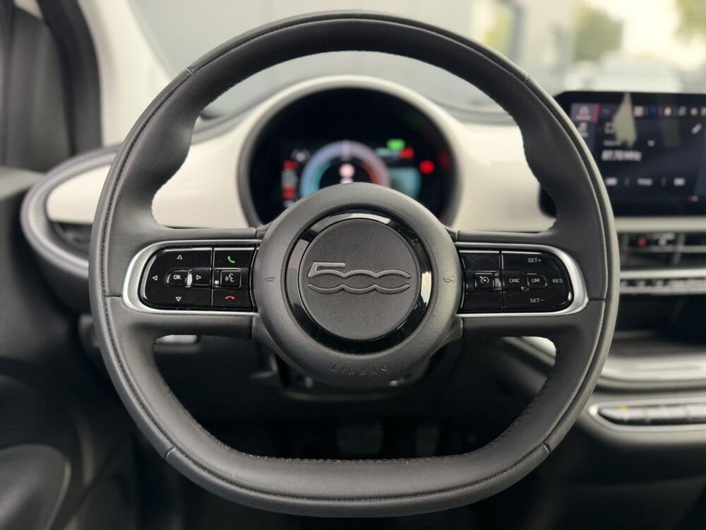 500 Electrique 3+1 95ch 23.8kWh Icone - Test SOH +95% 2024 occasion 35300 Foug&egrave;res