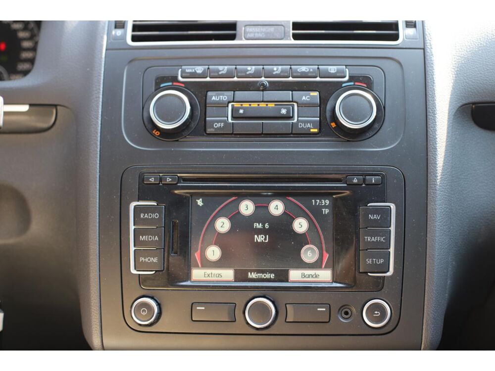 Touran 1.6 tdi 105 fap confortline dsg7 2012 occasion 60740 Saint-Maximin