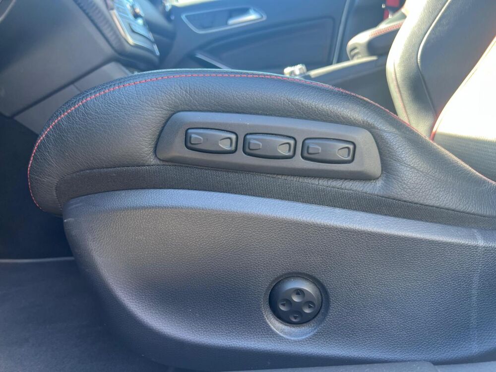 Classe A 2.0 45 360 AMG 4MATIC SPEEDSHIFT-DCT BVA / TOIT OUVRANT / SI 2015 occasion 42170 Saint-Just-Saint-Rambert