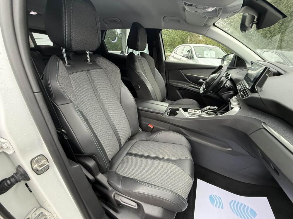 3008 Hybrid - 225 - BV e-EAT8 Allure Pack GPS + CAMERA AR + CARPL 2022 occasion 19100 Brive-la-Gaillarde