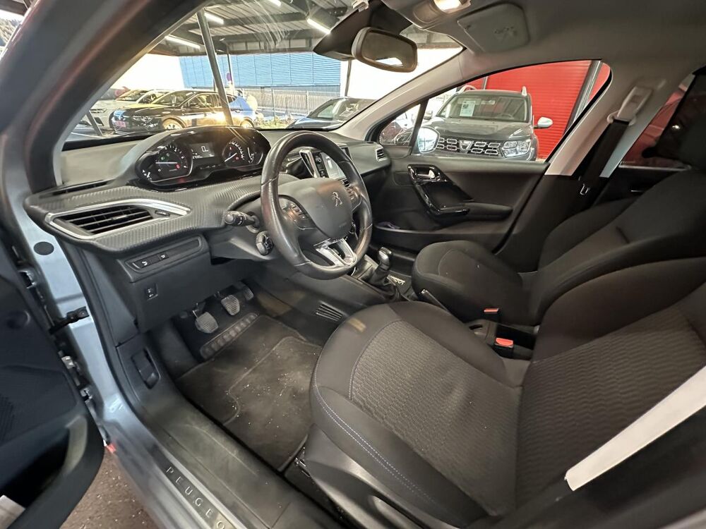 208 1.5 BlueHDi - 100 Signature - CARPLAY - ATTELAGE 2019 occasion 25300 Pontarlier