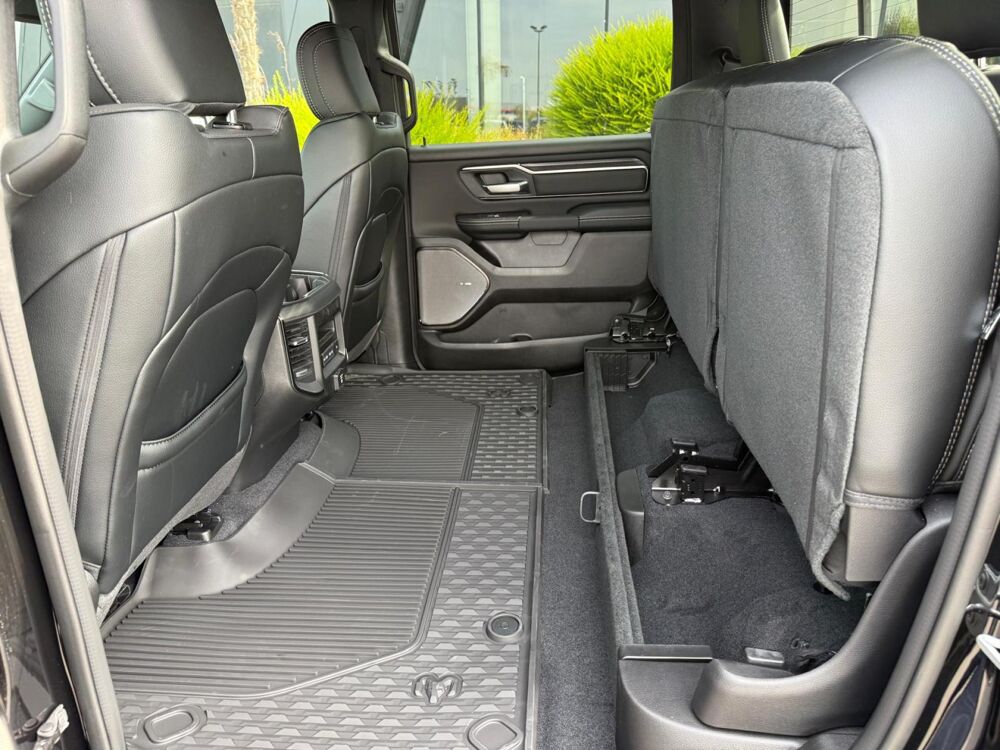 RAM 1500 CREW CAB REBEL AIR HAYON MULTI V8 2026 occasion 91830 Le Coudray-Montceaux