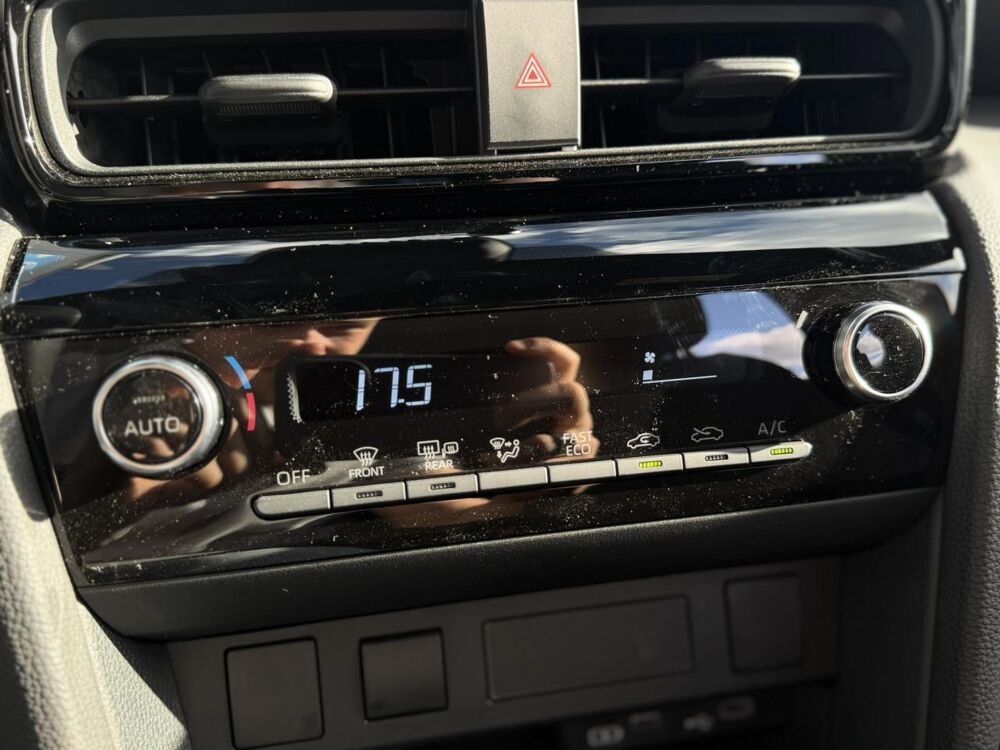 Yaris Cross 1.5 Hybrid 130 BVA Design avec Cam&eacute;ra, R&eacute;gulateur adaptatif 2026 occasion 35300 Foug&egrave;res