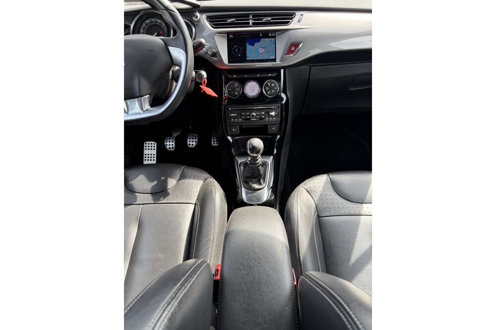 DS3 Cabrio 1.6 155 CABRIOLET Sport Chic 2013 occasion 78760 Jouars-Pontchartrain
