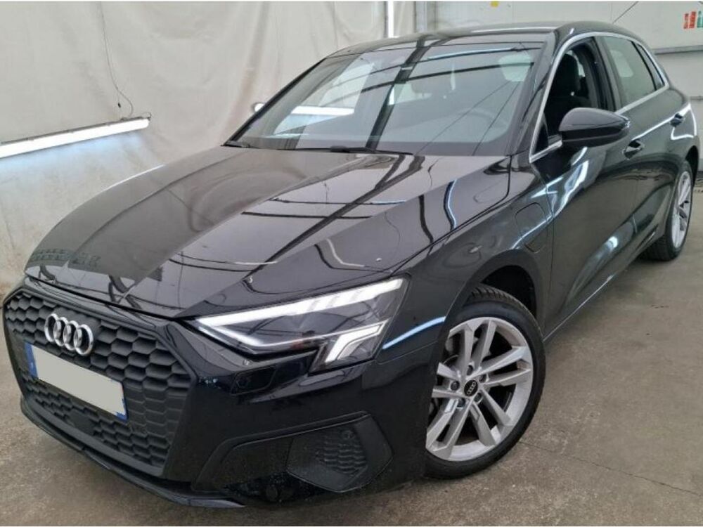 A3 SPORTBACK BUSINESS LINE 40 TFSI e 204 S-Tronic 6 2022 occasion 44700 Orvault