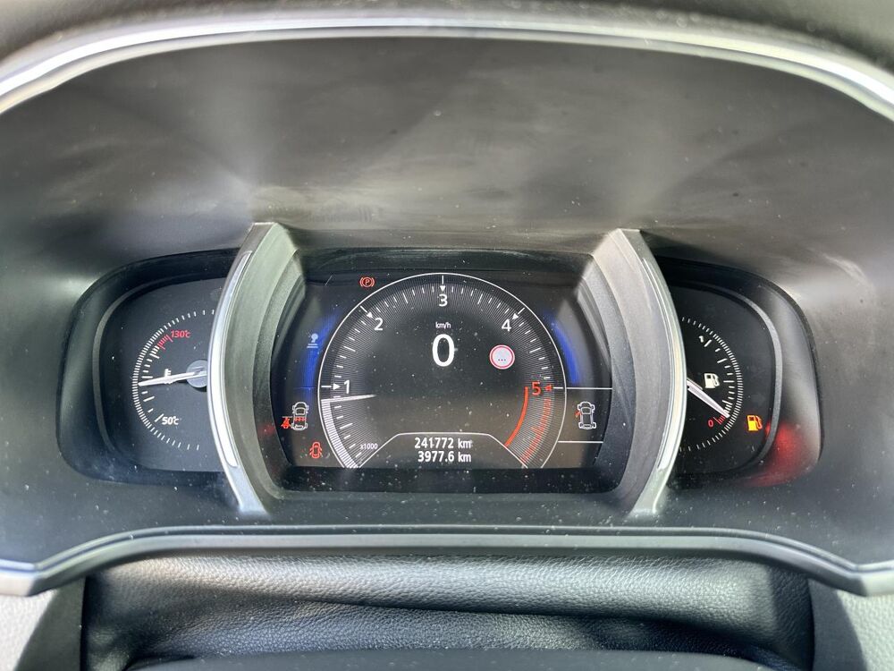 M&eacute;gane IV 1.5 DCI 110CH ENERGY BUSINESS 3EME MAIN CARPLAY - ENTRETI 2018 occasion 33450 Montussan