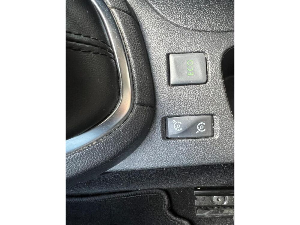 Clio IV 1.5 DCI 90CH - FINITION LIMITED - GARANTIE 6 MOIS MINIM 2016 occasion 33700 M&eacute;rignac