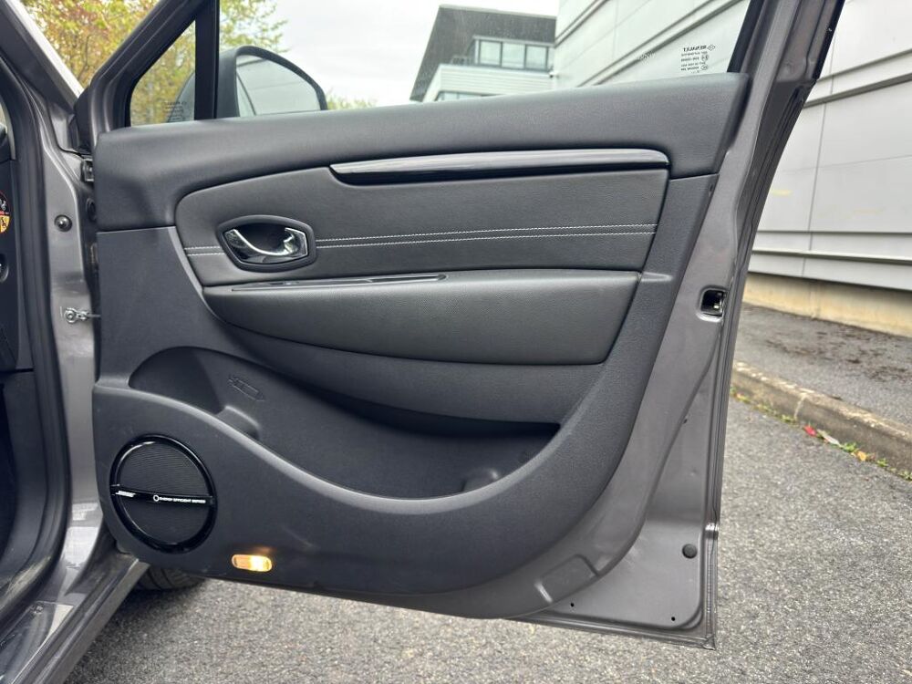 Sc&eacute;nic 1.2 Energy TCe 130 III MONOSPACE Bose PHASE 3 2013 occasion 77185 Lognes