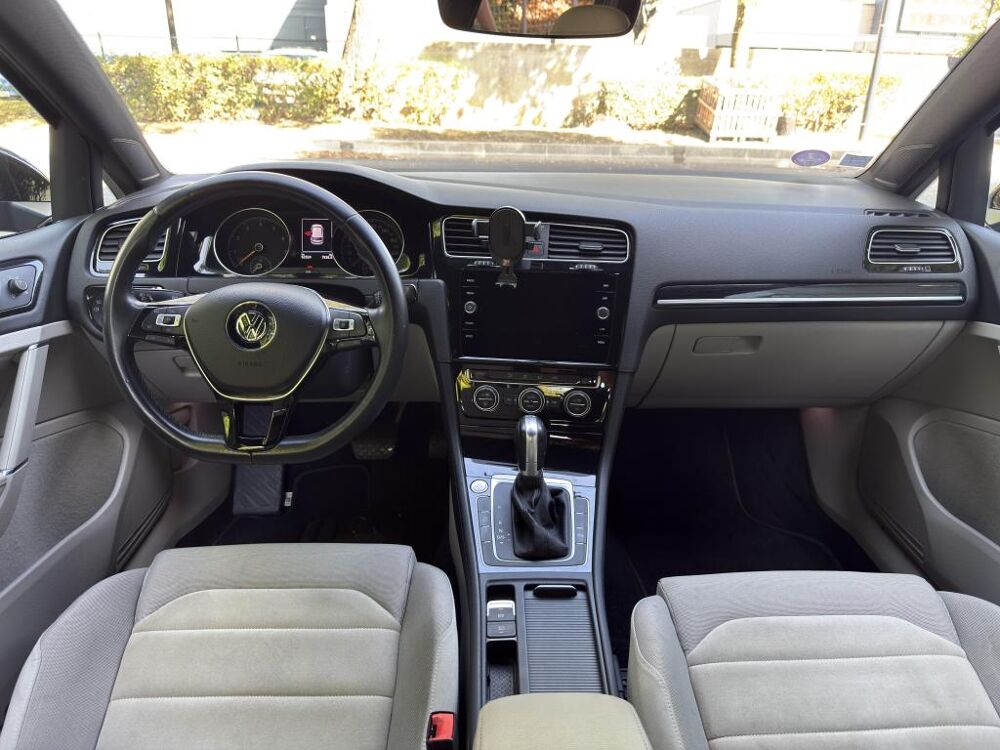 Golf 1.5 16V TSI Evo - 130 VII BERLINE Carat PHASE 2 2019 occasion 77185 Lognes