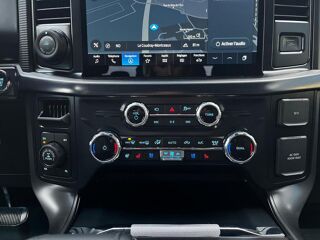 Divers Supercrew LARIAT Black Package V8 5.0L 2025 occasion 91830 Le Coudray-Montceaux