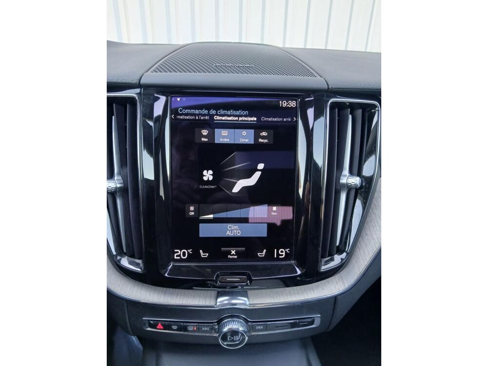 XC60 B4 Micro-Hybride Diesel / 197 Ch / BVA Geartronic / Finitio 2021 occasion 50640 Le Teilleul