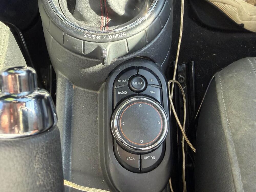 Cooper D COOPER S 2.0i - 192CH - TOIT - H&K - HUD - CAM 2015 occasion 13760 Saint-Cannat