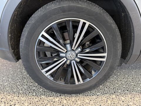 Tiguan 1.4 TSI 150CH ACT CARAT EXCLUSIVE DSG BVA GARANTIE 12 MOIS 2017 occasion 16000 Angoul&ecirc;me