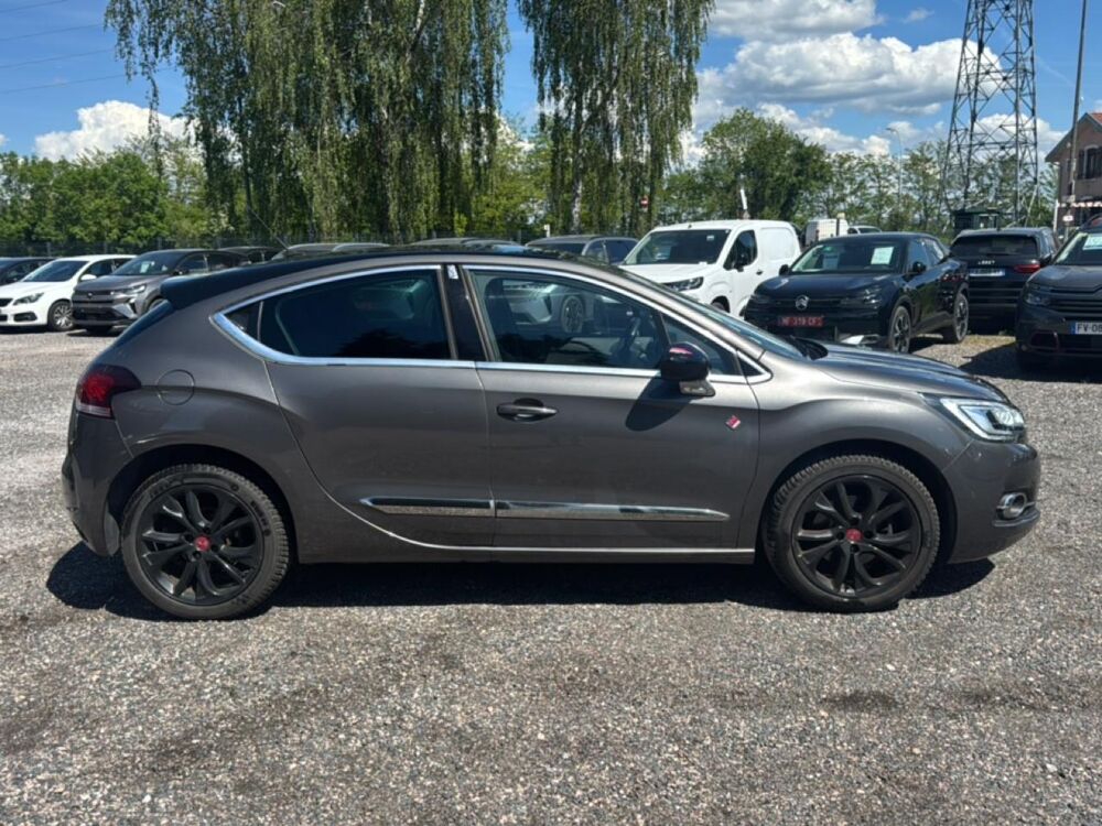 DS4 Bluehdi 180 performance line eat6 2017 occasion 33127 Saint-Jean-d'Illac
