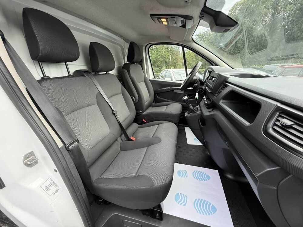 Trafic L1H1 2800 Kg 2.0 Blue dCi - 130 Fourgon Confort TVA RECUPERA 2022 occasion 19100 Brive-la-Gaillarde
