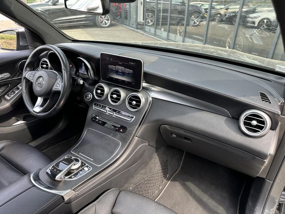 Classe GLC 220D BVA 9G-TRONIC 4-MATIC ENTRETIEN A JOUR - GARANTIE 12 MO 2019 occasion 33450 Montussan