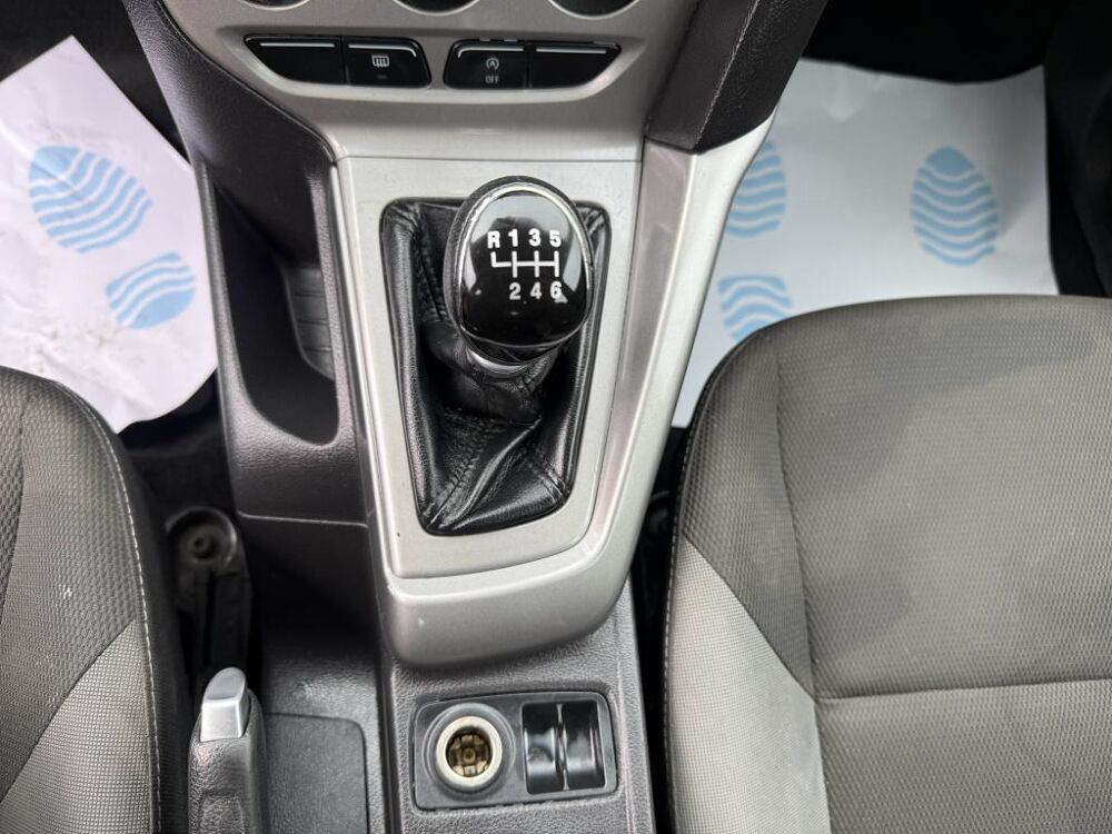 Focus 1.6 TDCi FAP - 95 BERLINE Trend CLIM + RADAR AR 2012 occasion 19100 Brive-la-Gaillarde