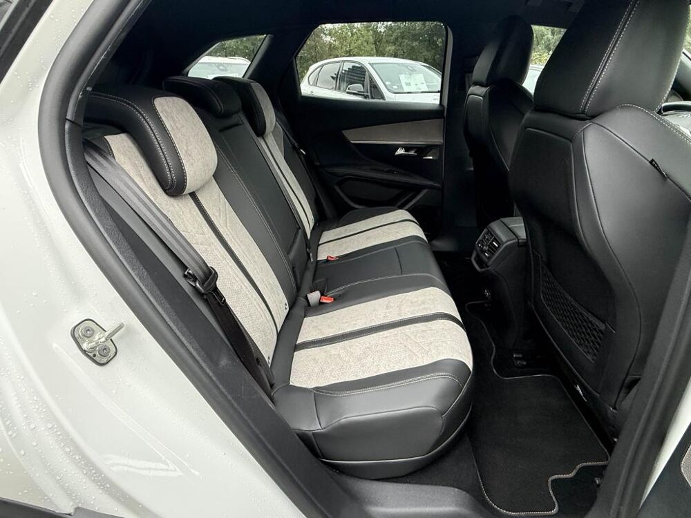 3008 Hybrid4 - 300 - BV e-EAT8 GT GPS + CAMERA AR + CARPLAY + CLI 2021 occasion 19100 Brive-la-Gaillarde