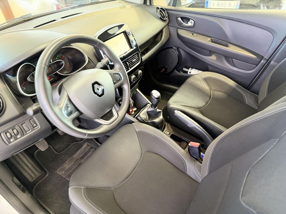 Clio 0.9 TCE 90CH ZEN GARANTIE 12 MOIS 2018 occasion 16000 Angoul&ecirc;me