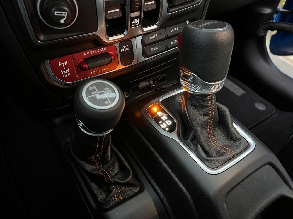 Divers Crew cab MOJAVE V6 3.6L Pentastar VVT 2021 occasion 91830 Le Coudray-Montceaux