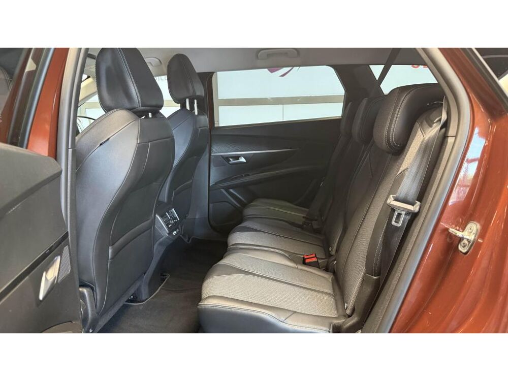 5008 BlueHDi 130 EAT8 Allure Phase 2 - 2022 - CARPLAY - CAMERA - 2022 occasion 60740 Saint-Maximin
