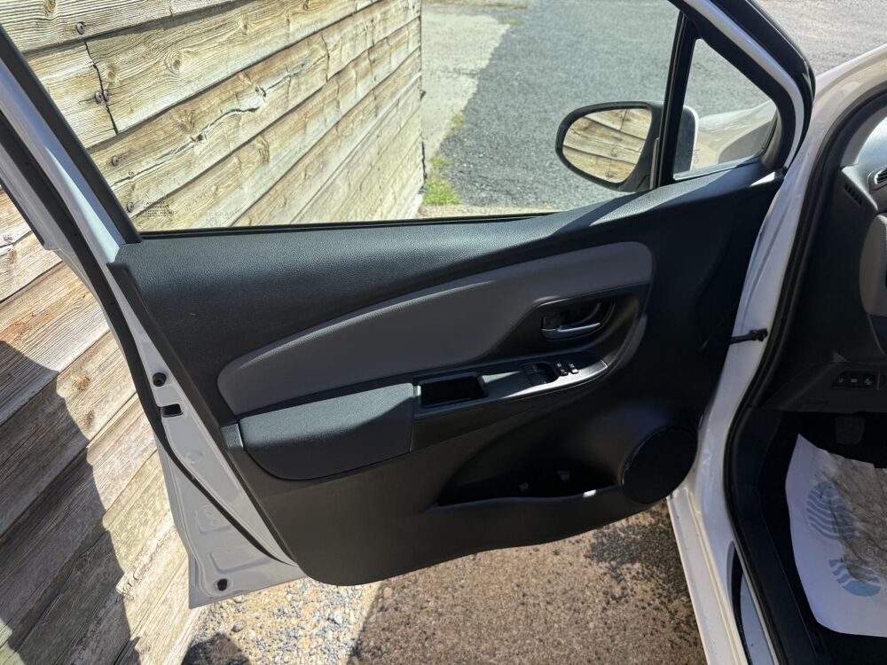 Yaris 1.0 - 70 VVT-i 2019 III 2011 Active PHASE 3 2020 occasion 19100 Brive-la-Gaillarde