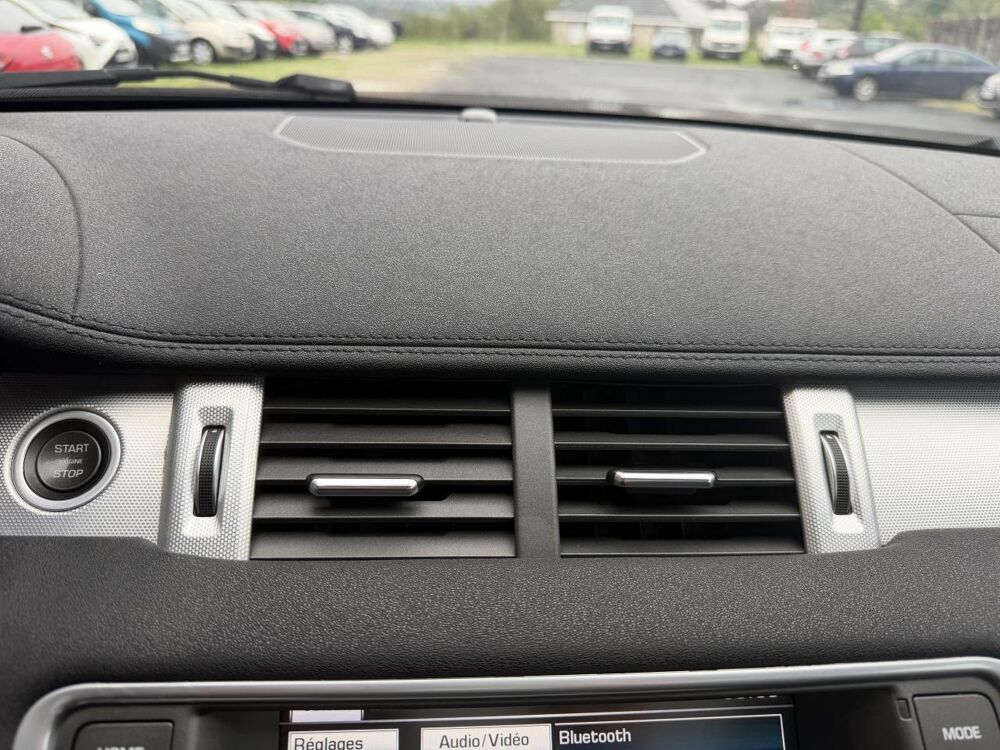 Range Rover Evoque 2.2 TD4 - BVA Dynamic PHASE 1 2014 occasion 19100 Brive-la-Gaillarde