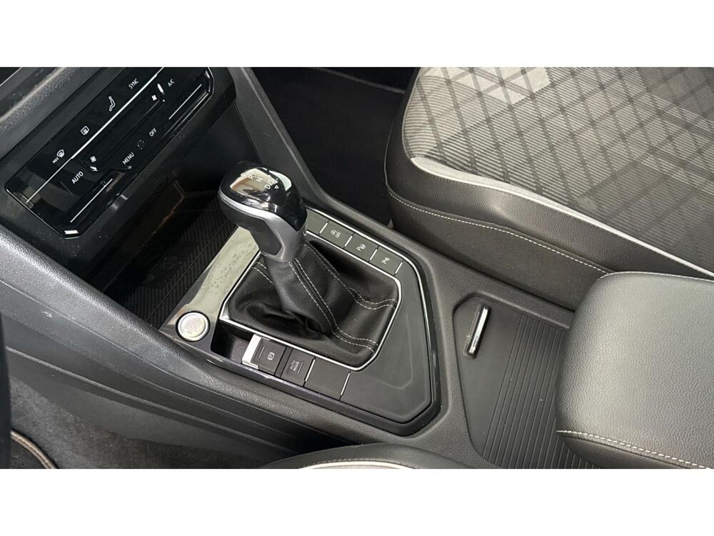 Tiguan 2.0 - 150ch - R-Line 4Motion / TOIT OUVRANT / ATTELAGE / CAR 2020 occasion 17600 Saujon