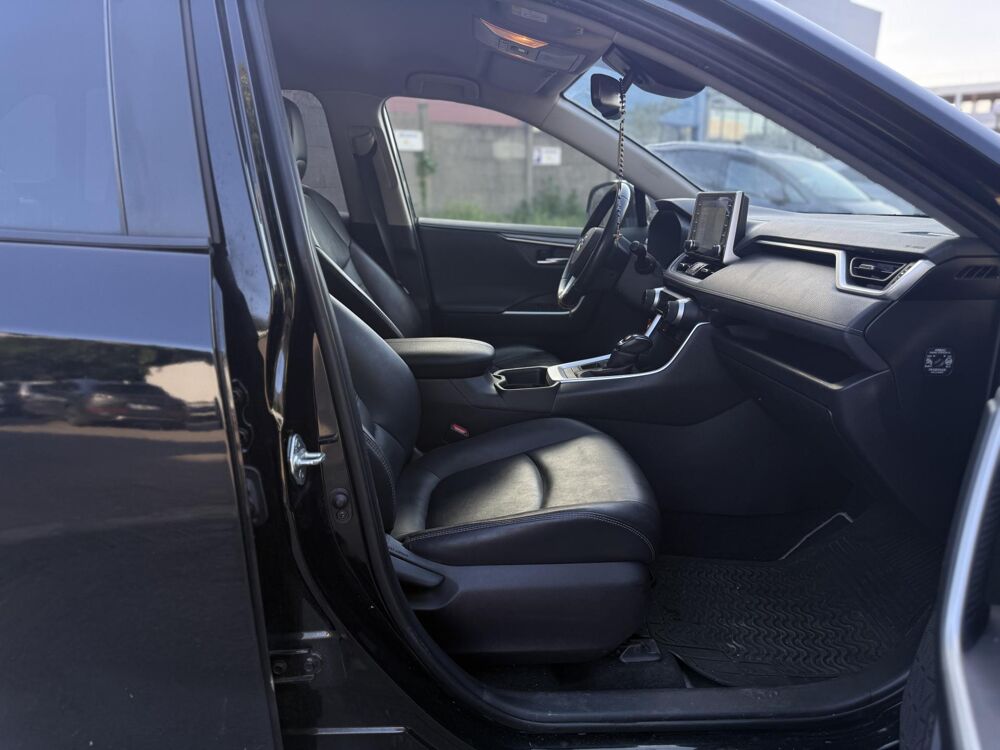 RAV 4 Hybride 4x2 - BV CVT Dynamic Business SUIVI TOYOTA 2021 occasion 94360 Bry-sur-Marne